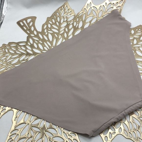 Vince Camuto Pantie 2 Piece Bundle Size Medium - Picture 7 of 10